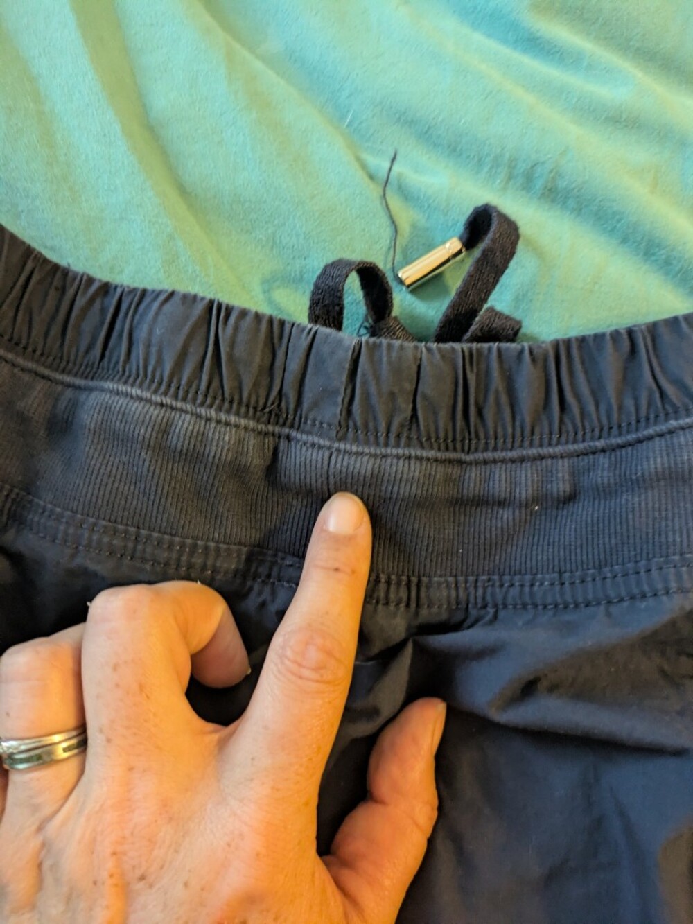 Nautica Black Elastic Waist Capri Cargo Shorts with Drawstring Size L